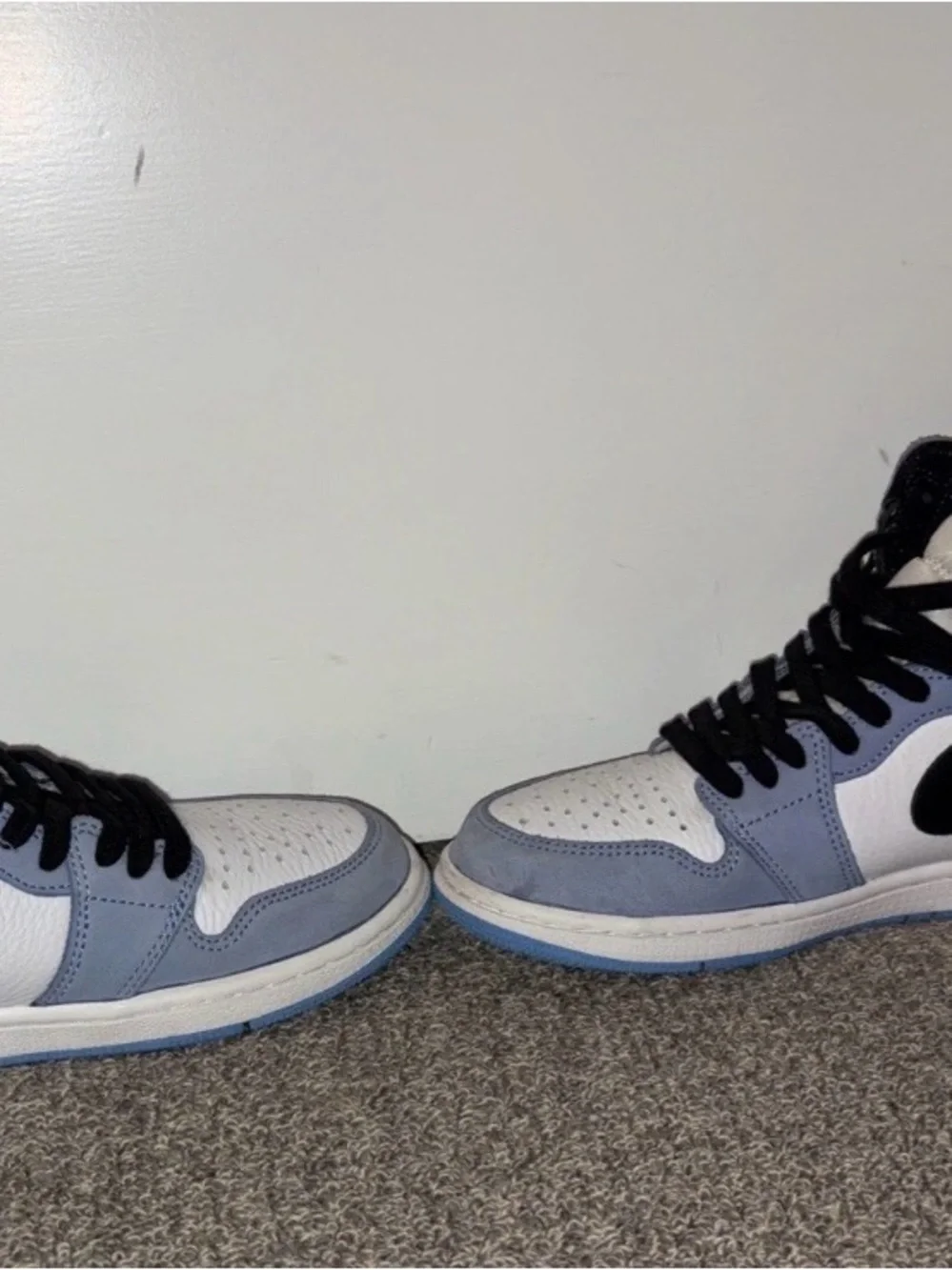 Air jordan 1 high university blue retro worn once 8 men’s and all stars in tact